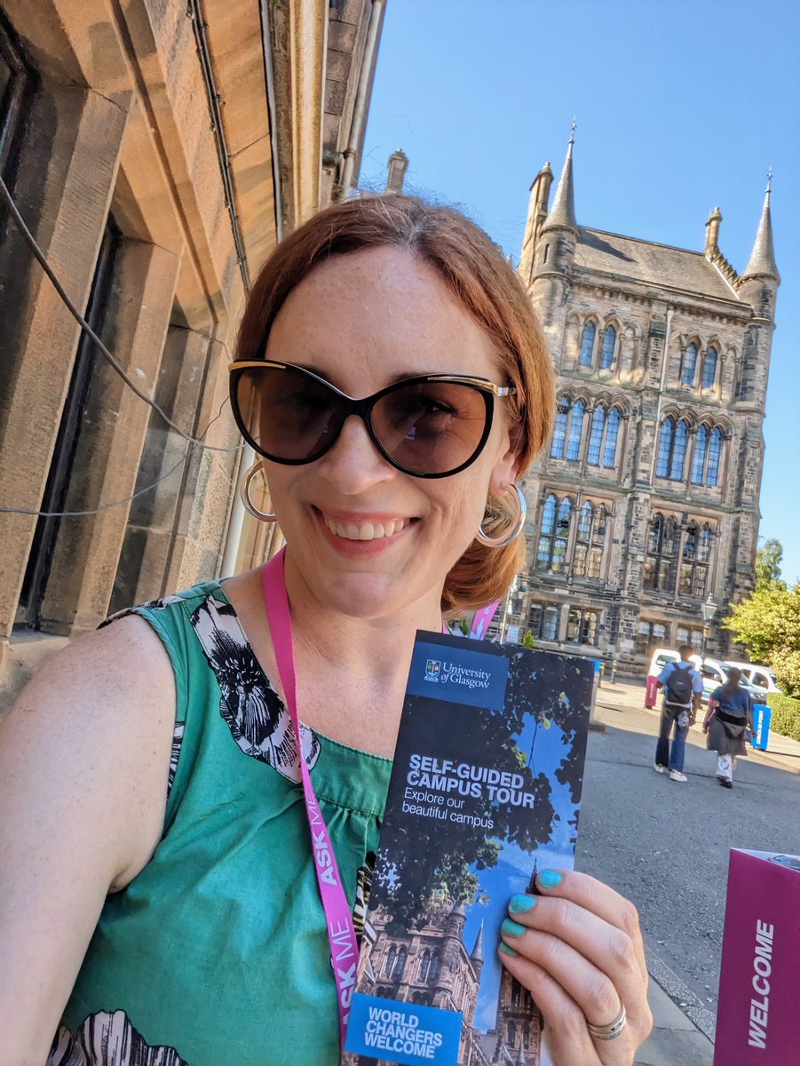 Loving being a part of @UofGlasgow Open Day! 💙 Weather's better than the one I went to in '96 when it was blowing a hooley (still chose to come here though...)

Ask me anything (although I'm not so good at post 2001 buildings 😁).

#TeamUofG #openday