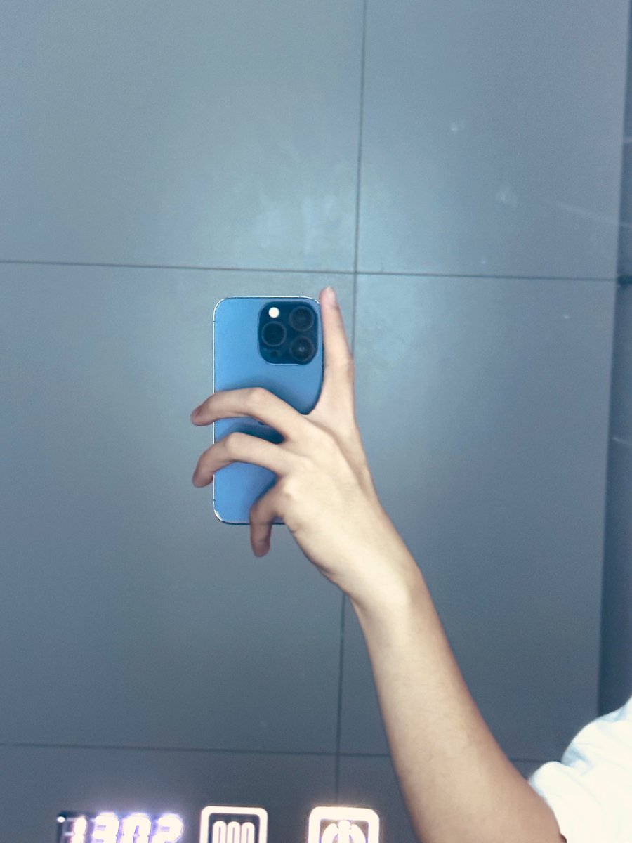 小狗能有什么坏心思
无非想被你一直抓在手里