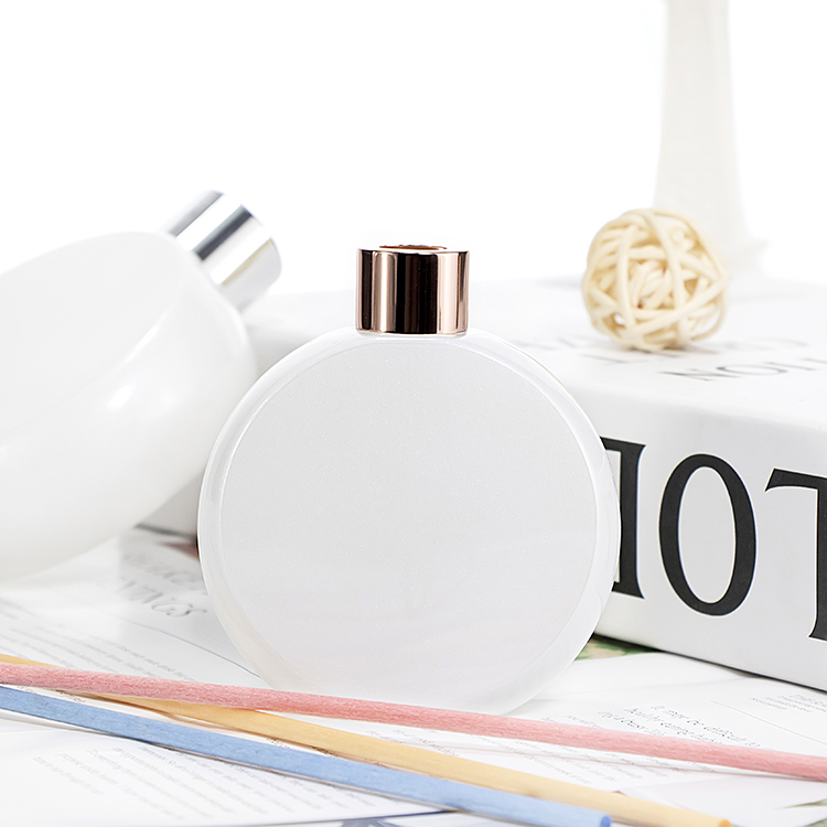 LEO57873094's tweet photo. Welcome inquiry.
#manufacturer #customized #glassbottle #fragrance #container #processing #luxury #colors #wine #logos
#glasswear #aroma #aromatherapy #scentsy #perfume #fragrance #china #packaging #glasscontainer #nailpolish #cosmetic #diffuser #skincare #skincareproducts https://t.co/zMxL022gmO