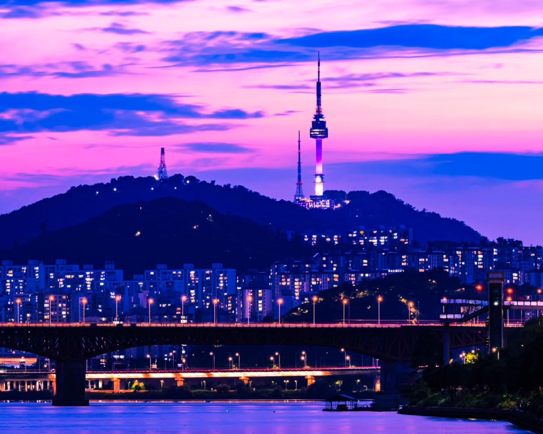 Seoul_gov's tweet photo. 💜𝐏𝐚𝐢𝐧𝐭𝐢𝐧𝐠 𝐒𝐞𝐨𝐮𝐥 𝐏𝐮𝐫𝐩𝐥𝐞: 𝟐𝟎𝟐𝟑 𝐁𝐓𝐒 𝐅𝐄𝐒𝐓𝐀💜

#BTS #2023BTSFESTA #BTS10thAnniversary 

🔗More : https://t.co/WCA0MswnSx https://t.co/dVu5GRK7EI