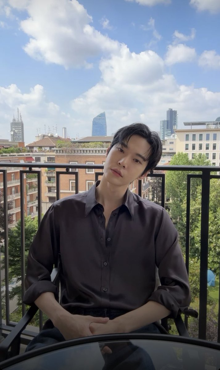 กาพย์ยานี ๑๑ : อวยยศให้คิมดงยอง
           
     หล่อหล่อหล่อหล่อหล่อ         หล่อหล่อหล่อหล่อหล่อ
หล่อหล่อหล่อหล่อหล่อ              หล่อหล่อหล่อหล่อหล่อ
หล่อหล่อหล่อหล่อหล่อ              หล่อหล่อหล่อหล่อหล่อ
หล่อหล่อหล่อหล่อหล่อ              หล่อหล่อหล่อหล่อหล่อ