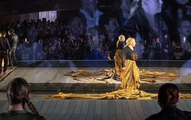 anaclasemusique's tweet photo. Au Grand Théâtre de Genève NABUCCO #Verdi par Christiane #Jatahy et Antonino #Fogliani avec Nicola #Alaimo Davide #Giusti Ena #Pongrac Riccardo #Zanellato Saioa #Hernández etc. – François #Cavaillès signe notre chronique https://t.co/wvRQKWct24 https://t.co/KHVZeYknPv