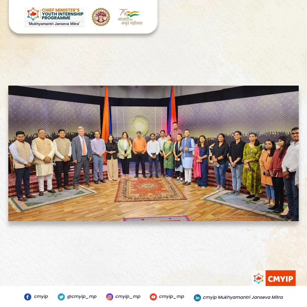 दूरदर्शन चैनल के माध्यम से जनसेवा मित्रों ने माननीय एरिक सोलेह्म जी, श्री सैलेश सिंघल जी और श्री लोकेश शर्मा जी के साथ एक प्रेरणात्मक संवाद किया। इस संवाद में पर्यावरण, सतत विकास और CMYIP योजना पर चर्चा हुई।

#madhyapradesh #cmyip