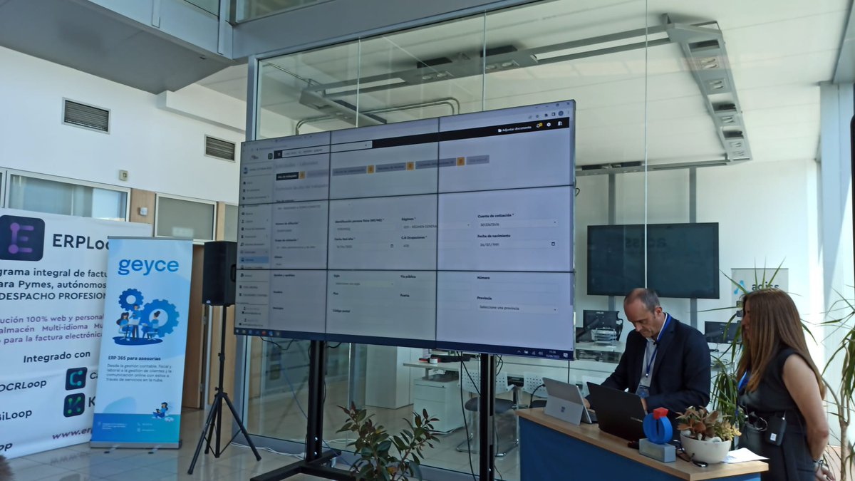 ADISSInforma's tweet image. 🔝🔝¡Novedades en nuestro portal del cliente #BiLoop!
Solicitud de altas en la Seguridad Social automatizada, increíble! 
#suiteloop #productividad #eficiencia