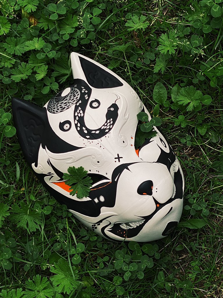 Had a collaboration with 3D craft maker and painted his Kitsune mask in my style!