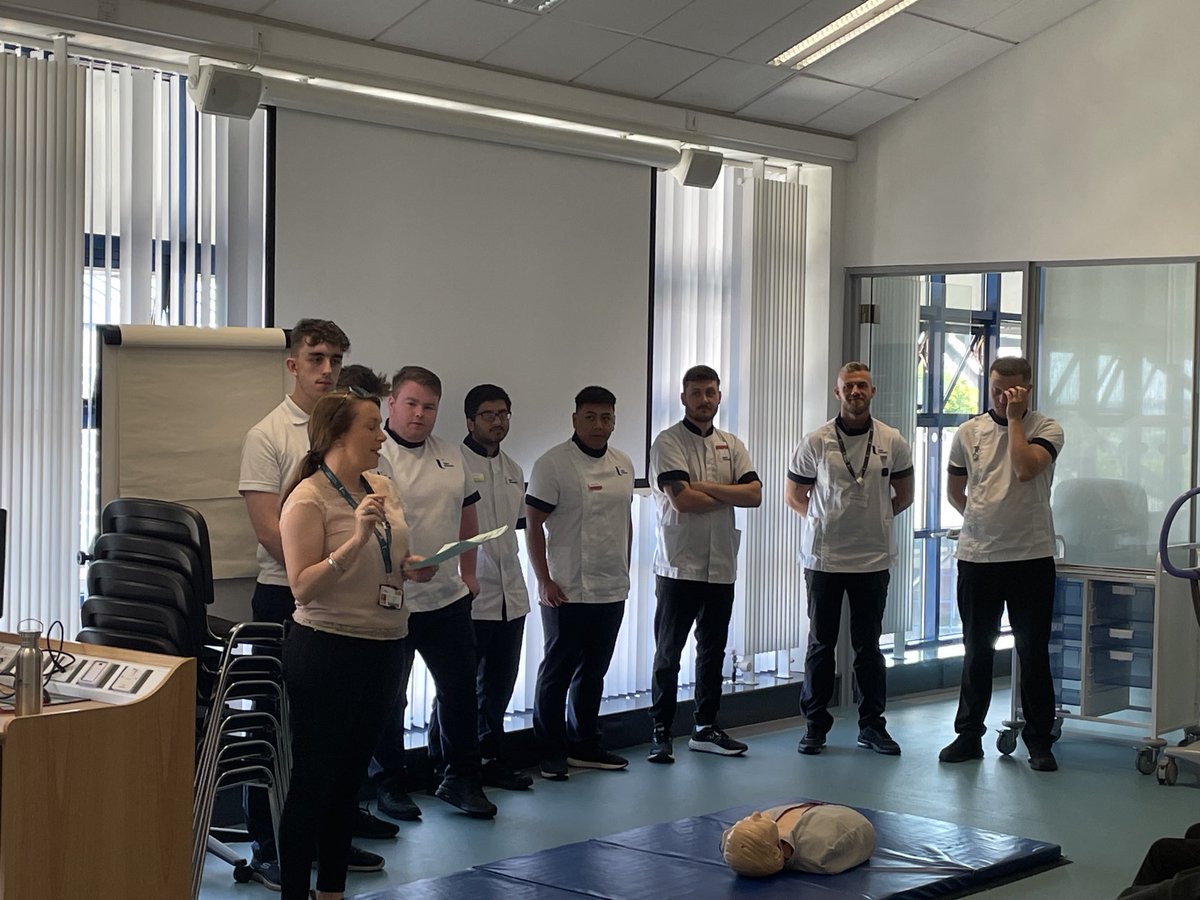 StephanieDunle2's tweet image. Kicking off our educational outreach for nursing as a career for all @UlsterUni @StudyAtUlster @NealFCook @ursula_chaney @seanamduggan @DebbieGoode5 @b_mcenteggart #ulsteruninurse