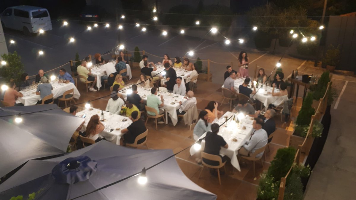 El 3r Festival Gastronòmic #Corpinnat arrenca avui. L'estrena la protagonitza el xef Pep Moreno del restaurant <a href="/Deliranto/">Deliranto</a> de Salou que servirà el primer sopar al celler <a href="/Recaredo1924/">Recaredo</a>. Des d'avui i fins el 31 de juliol, hi haurà més de 30 sopars en espais singulars dels cellers.