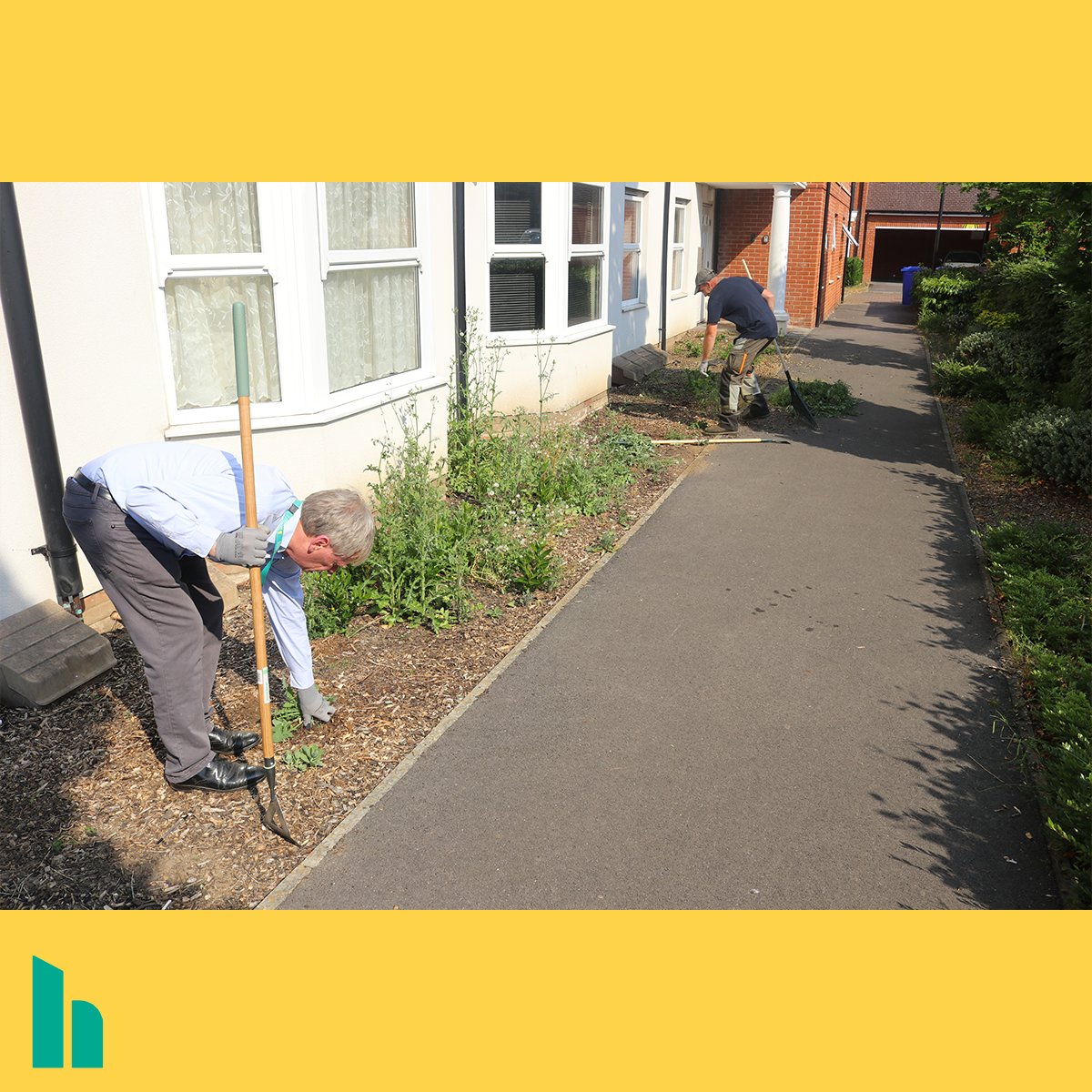 HS_Homes's tweet photo. Yesterday, the Summer Shine Squad were giving Lockwood Court some extra sparkle. Next week we'll be heading to Woodlands Park!
@WokinghamBC
#wokingham #berkshire #ourHS https://t.co/osVsgruVV2