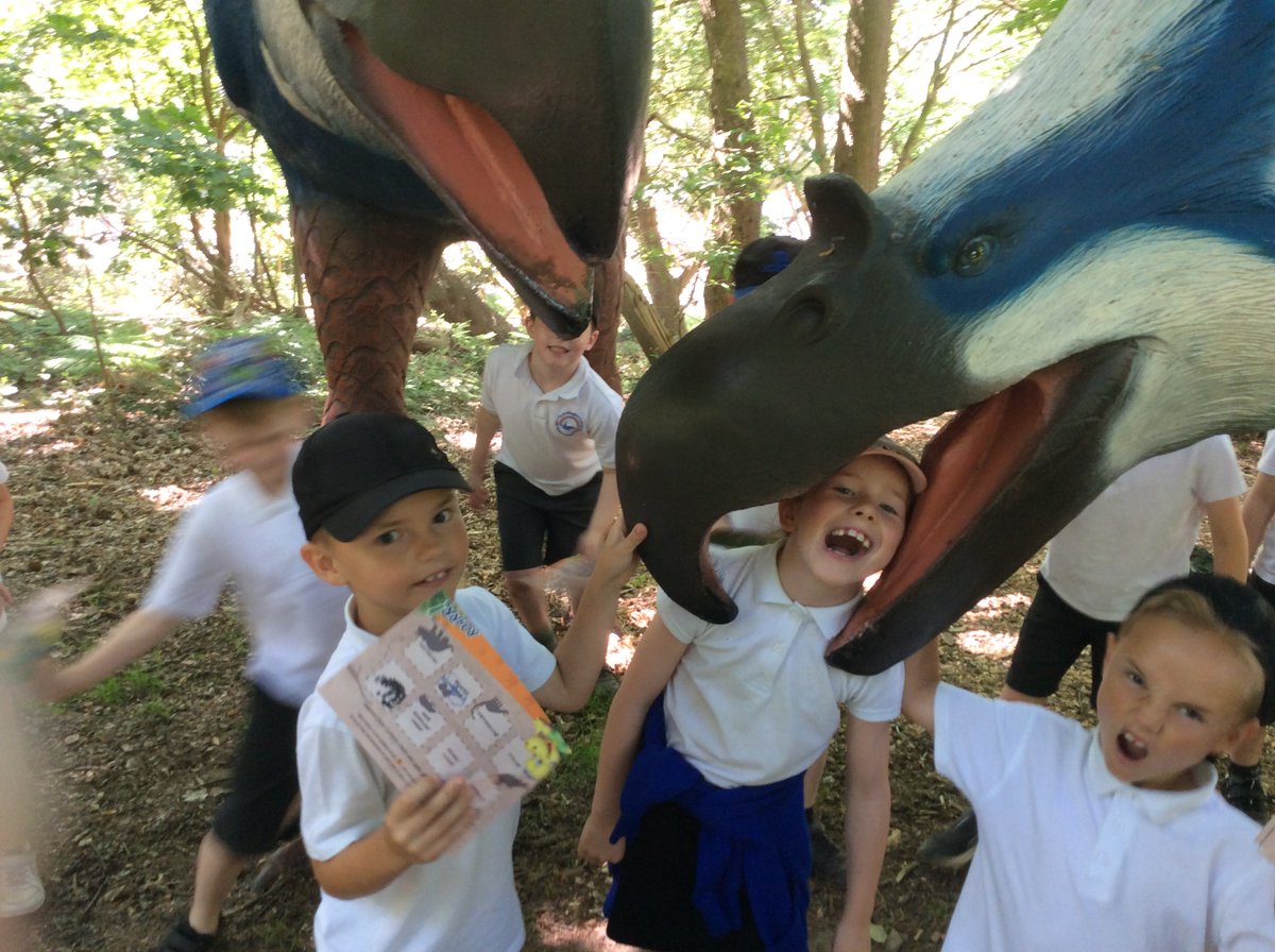 NectonY2's tweet image. Maple class had a 'roarsome' time at the Roarr dinosaur park yesterday! Lots of learning, play and sunshine was enjoyed by all. 😎🦖@NectonPrimary @roarr_dino