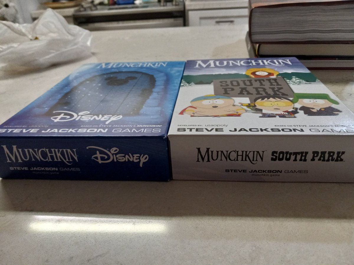 DaKineStuffLDat's tweet photo. Next up is Disney Munchkin and South Park Munchkin. I get the irony of this situation.
Hopefully I will play Munchkin every week :)
#Munchkin #sjgames #McDonalds #SouthPark #ianmcginty #Disney
#boardgames #Otherrealms
#Amazon https://t.co/ePbjOg6EsQ