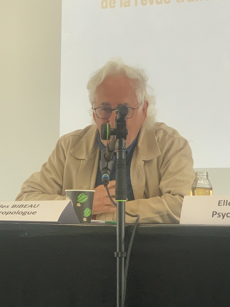 On continue avec le grand Gilles Bibeau au #colloque27 sur les autochtones au Québec!