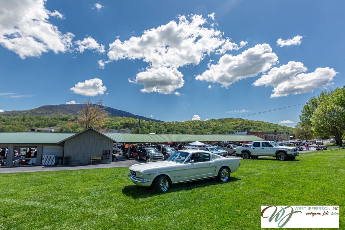 DownTownWJ's tweet photo. Old School Cool at the Saturday Farmers Market on the Backstreet https://t.co/G1QFDGLdYM https://t.co/LNQIK8EOGU
