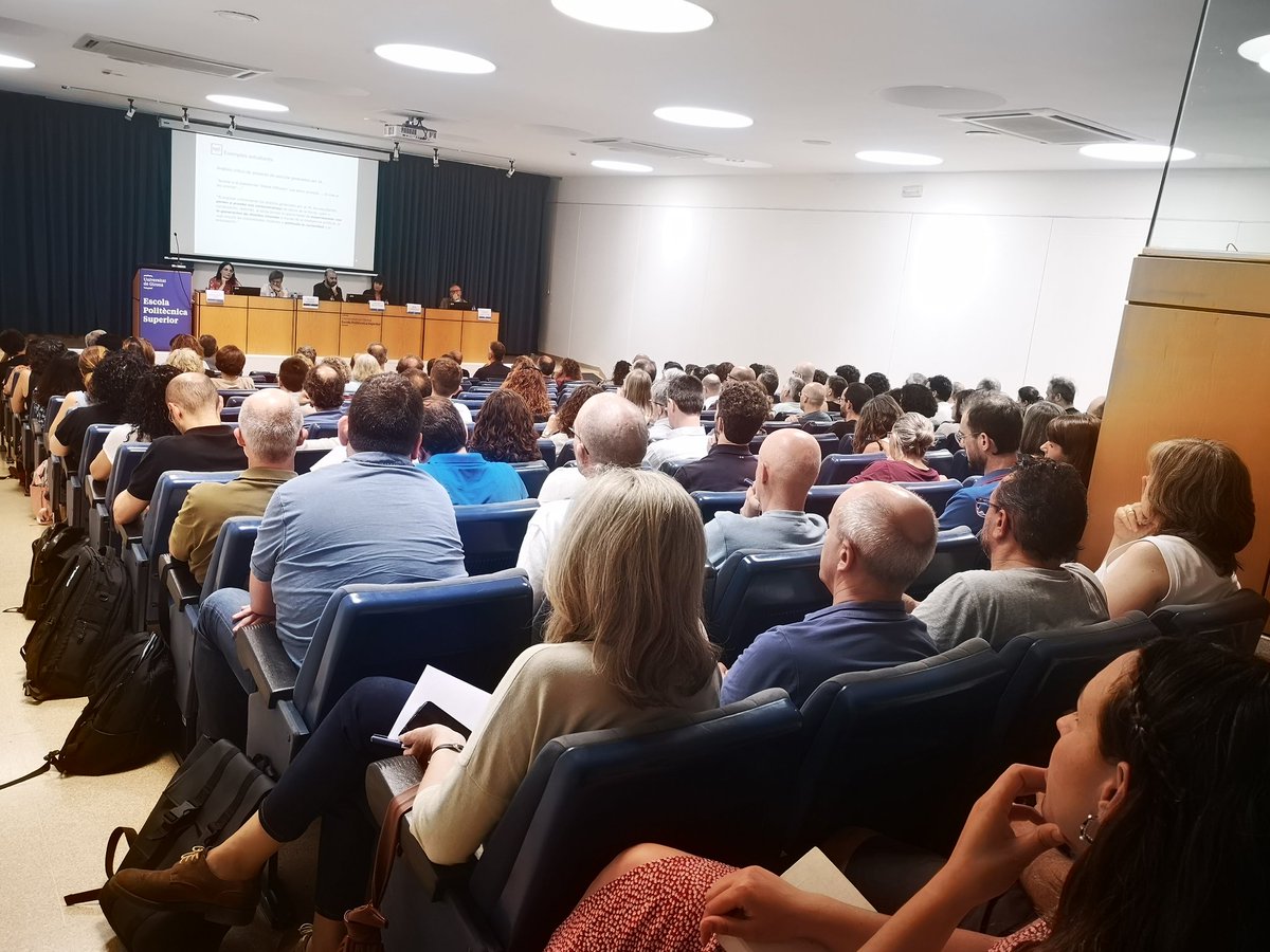 Sílvia Aznar🎗 (@slviaaznar) on Twitter photo Aprenent d'experiències d'ús de la #IA a l'àmbit docent universitari amb <a href="/eduardm/">Eduard Muntaner Perich</a>, <a href="/marett/">Mar Camacho</a> <a href="/daviniahl/">DaviniaHL</a> <a href="/Merce_G/">Mercè Gisbert</a>
<a href="/JaumeAmetller1/">Jaume Ametller</a>
A la jornada d'#IAUdG de <a href="/iceudg/">ICE Josep Pallach-SAID</a>
<a href="/univgirona/">Universitat de Girona</a> <a href="/ICEUdGinnova/">ICE UdG Innovació</a> Aprenent d'experiències d'ús de la #IA a l'àmbit docent universitari amb <a href="/eduardm/">Eduard Muntaner Perich</a>, <a href="/marett/">Mar Camacho</a> <a href="/daviniahl/">DaviniaHL</a> <a href="/Merce_G/">Mercè Gisbert</a>
<a href="/JaumeAmetller1/">Jaume Ametller</a>
A la jornada d'#IAUdG de <a href="/iceudg/">ICE Josep Pallach-SAID</a>
<a href="/univgirona/">Universitat de Girona</a> <a href="/ICEUdGinnova/">ICE UdG Innovació</a>