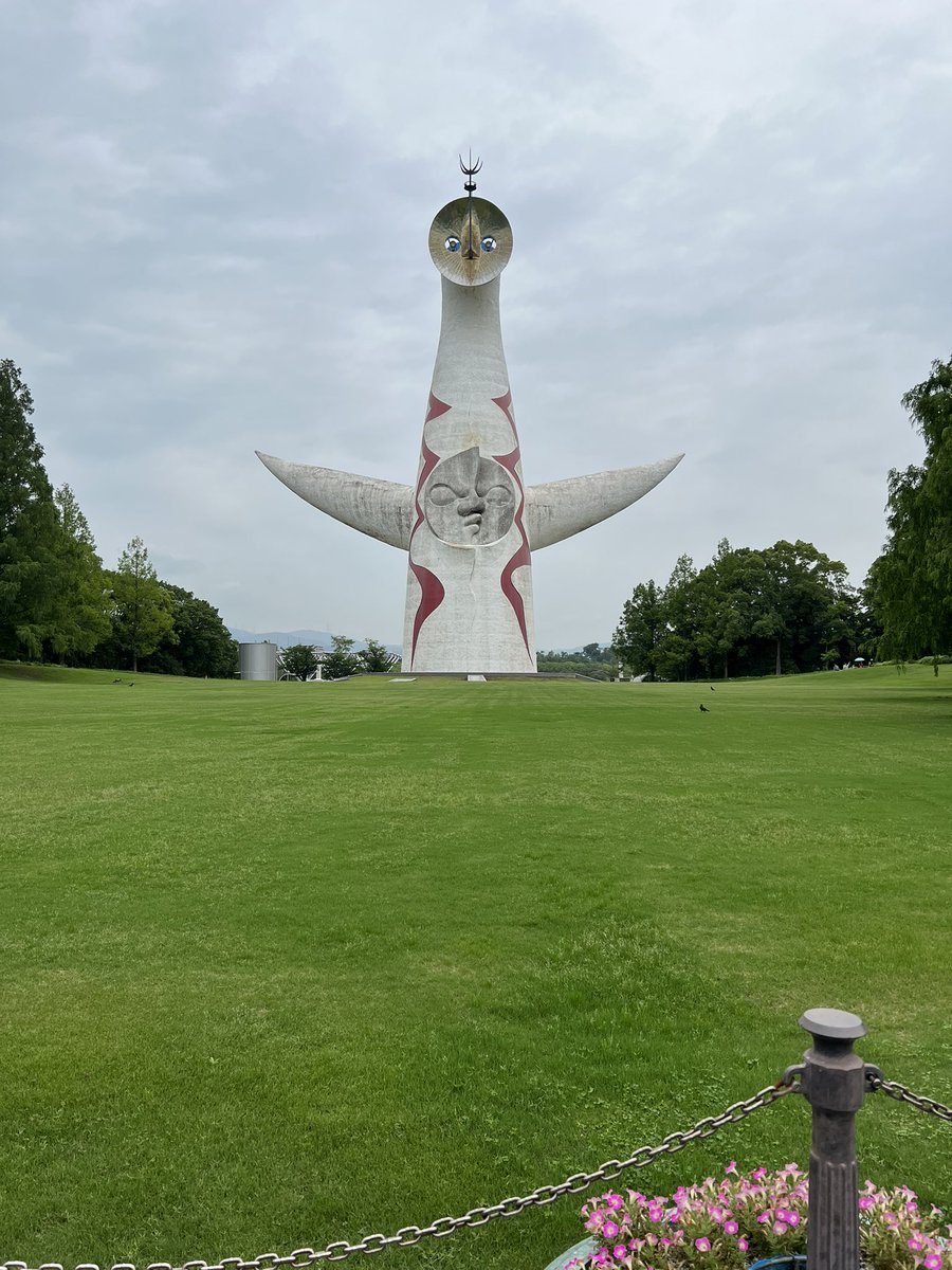 ysk_sai10's tweet photo. 大阪兼務５ヶ月目
やっと太陽の塔を見れました
想像以上にデカい！
塔内は生命の神秘の世界です
 #大阪万博 https://t.co/xTlMgYLaqc