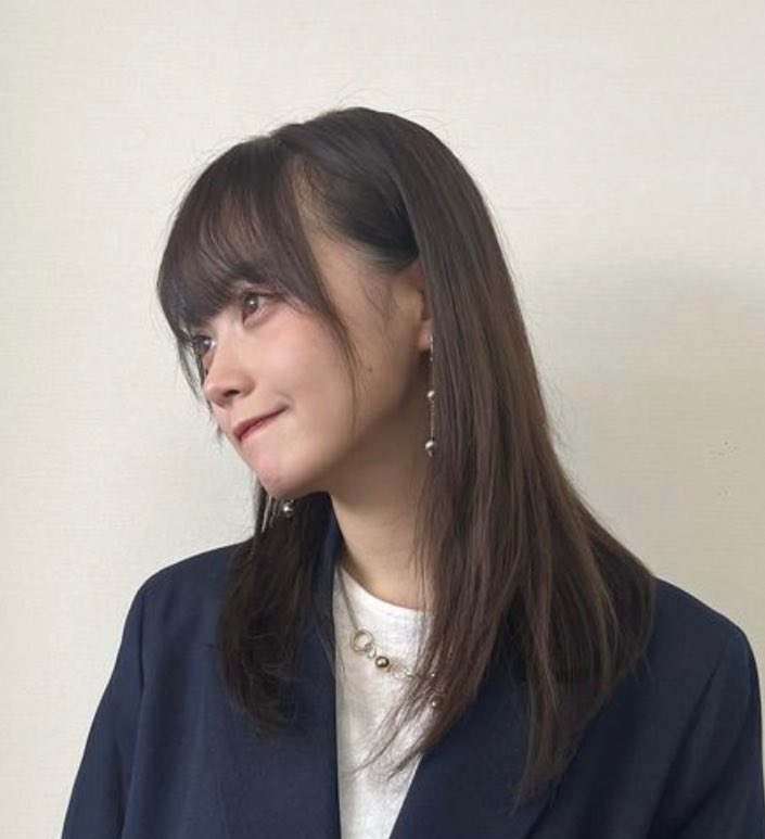 p__himek0's tweet photo. 私が鼻整形のときに参考にした方々です！🌼
注意していたポイントは

・“日本“でいう忘れ鼻
・鼻柱がありACRが整っている
・鼻の穴の形がカシューナッツ形
・鼻先に少し丸みがある(整形感がなくナチュラル)
・鼻根はあるが細すぎたり高すぎたりしない(大人顔やハーフ顔になりすぎないように)
です！ https://t.co/XMQarsg6Pw