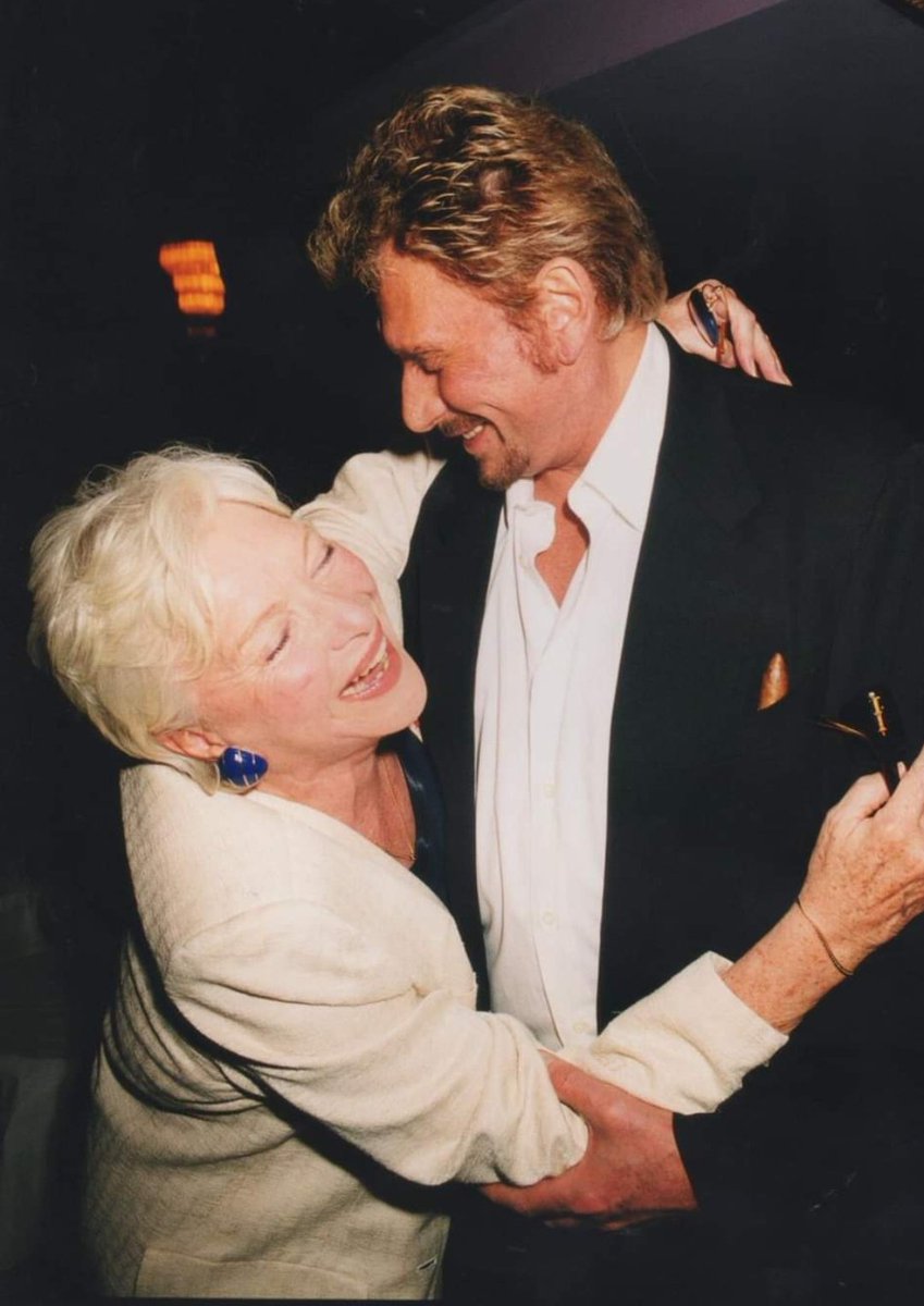 linerenaud's tweet photo. Johnny aurait eu 80 ans aujourd'hui. Je pense très fort à lui et à ses nombreux fans à qui, comme à moi, il manque beaucoup 😘 Line #JohnnyHallyday https://t.co/6YPrGV5UGi