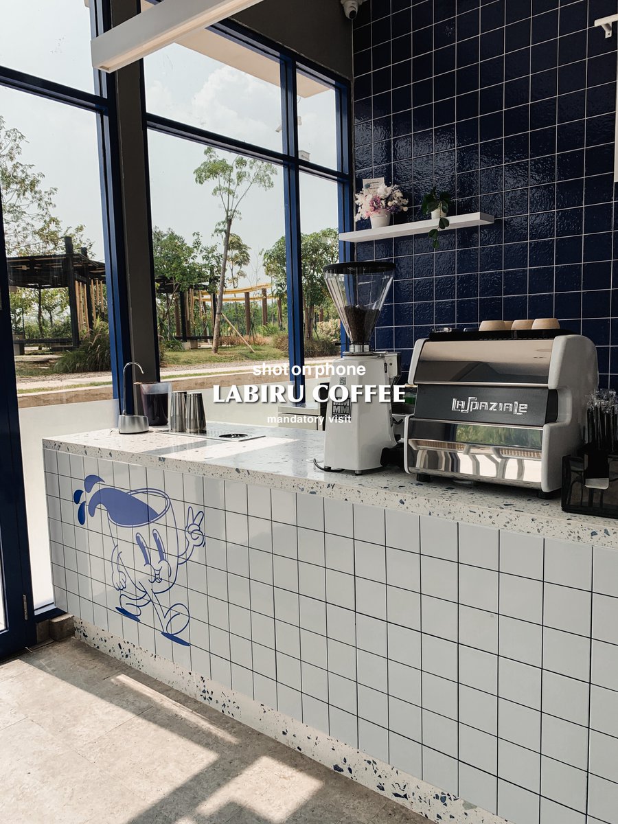 aarrddyyee_95's tweet photo. πLABIRU Coffee shop. Bekasi
Coffee shop yg ada dikawasan Harapan Indah tepatnya diapartment Sayana bekasi. Tidak terlalu besar tapi cukup nyaman.
IG : aarrddyyee
.
.
#LABIRU #LABIRUcoffeeshop #Labirucoffeeshopbekasi #coffeeshopbekasi #NgopiBarengArdy #ArdyFotoCoffee https://t.co/4omiivn9lT