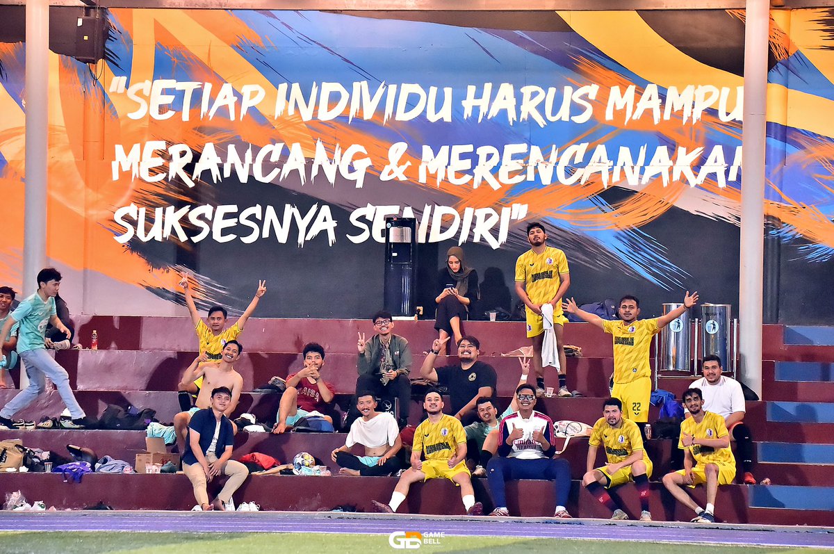 𝗠𝗔𝗞 tweet media