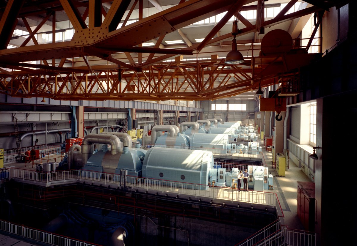 Today’s #throwback Thursday goes back to 1961 and the turbine hall at #Bradwell Site. During its lifetime the site generated nearly 60 terawatt hours of electricity - enough to power 15 million homes for one year.
 #nuclearhistory