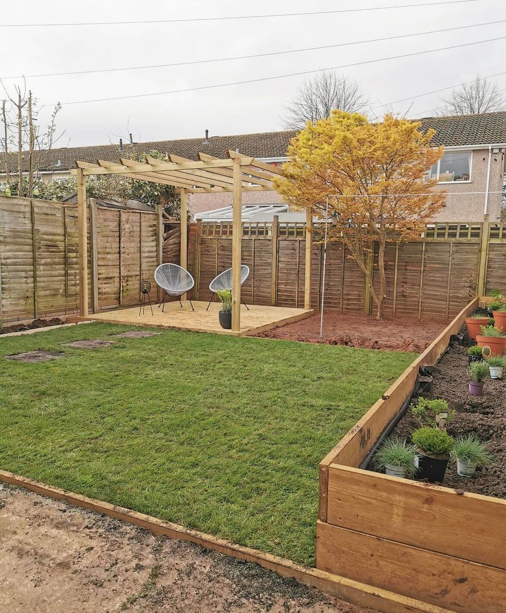KenningsBuild's tweet photo. Want a private seating area? A pergola provides both beauty and much-needed privacy! 🏘️

Shop pergolas here: https://t.co/xoljUa1TxW 🛒 https://t.co/MKCKTsTBxj