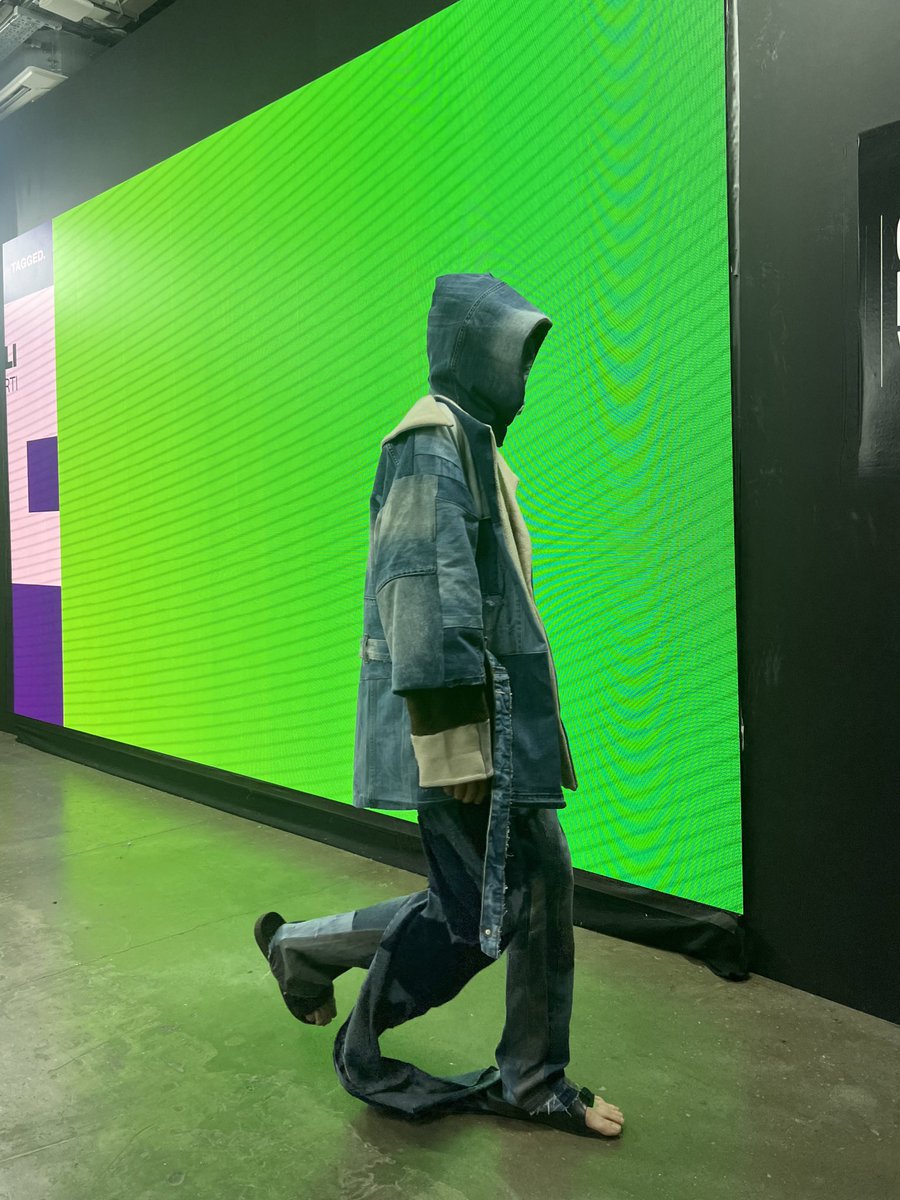 jaceljn's tweet photo. Had an amazing time at the @untaggedfashion show last night thanks to @WeAreNFTUK
The show dealt with some tough sustainability truths and showcased incredible talent from around the world.
♻️💚
#graduatefashionweek #GFW23 #wearegraduatefashion #NFTwearables https://t.co/Fz8N1WmmIg