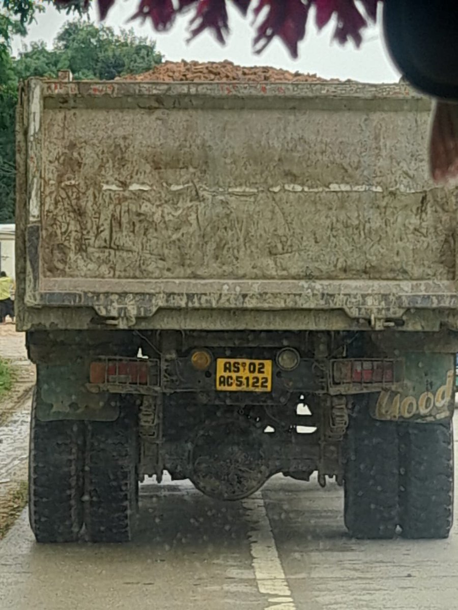 DTO_Hojai's tweet photo. Enforcement drive against Dumpers overspending overspending without helmet, wrong side entry at HOJAI District
@TransportAssam https://t.co/GSOVFt8HbN
