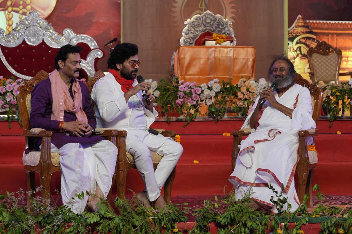 Gurudev Sri Sri Ravi Shankar tweet media