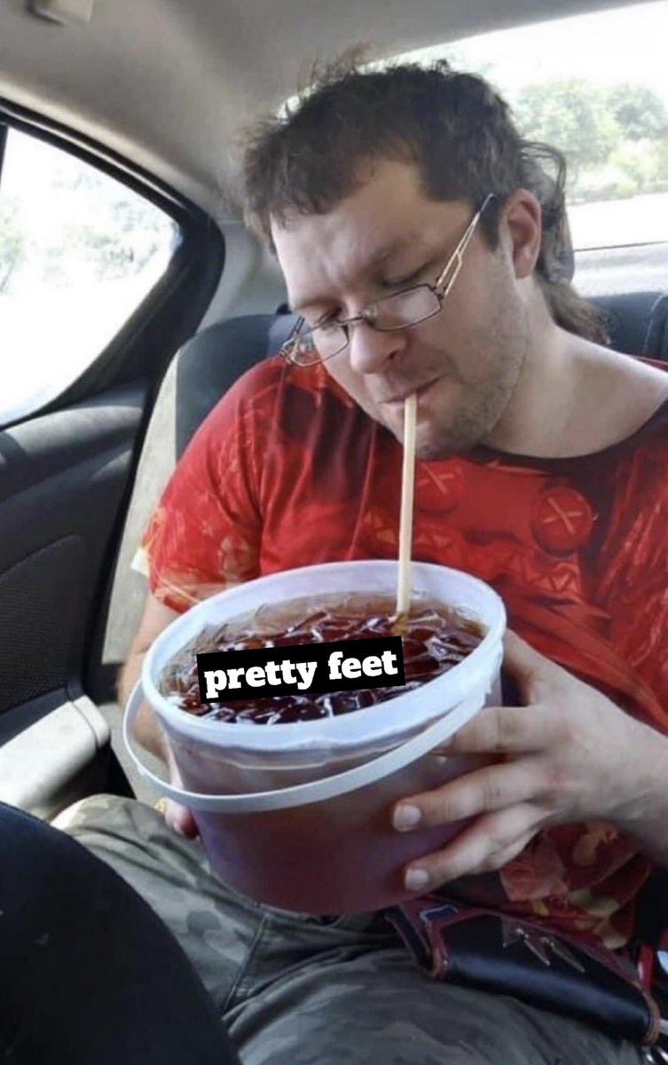 MoodyFeet on Twitter: "RT @WaifuFeetMilk: nobody: - me:"