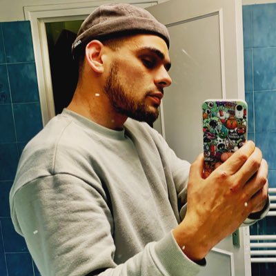 Yochma's tweet photo. #NouvellePhotoDeProfil https://t.co/1MhH03RIRJ