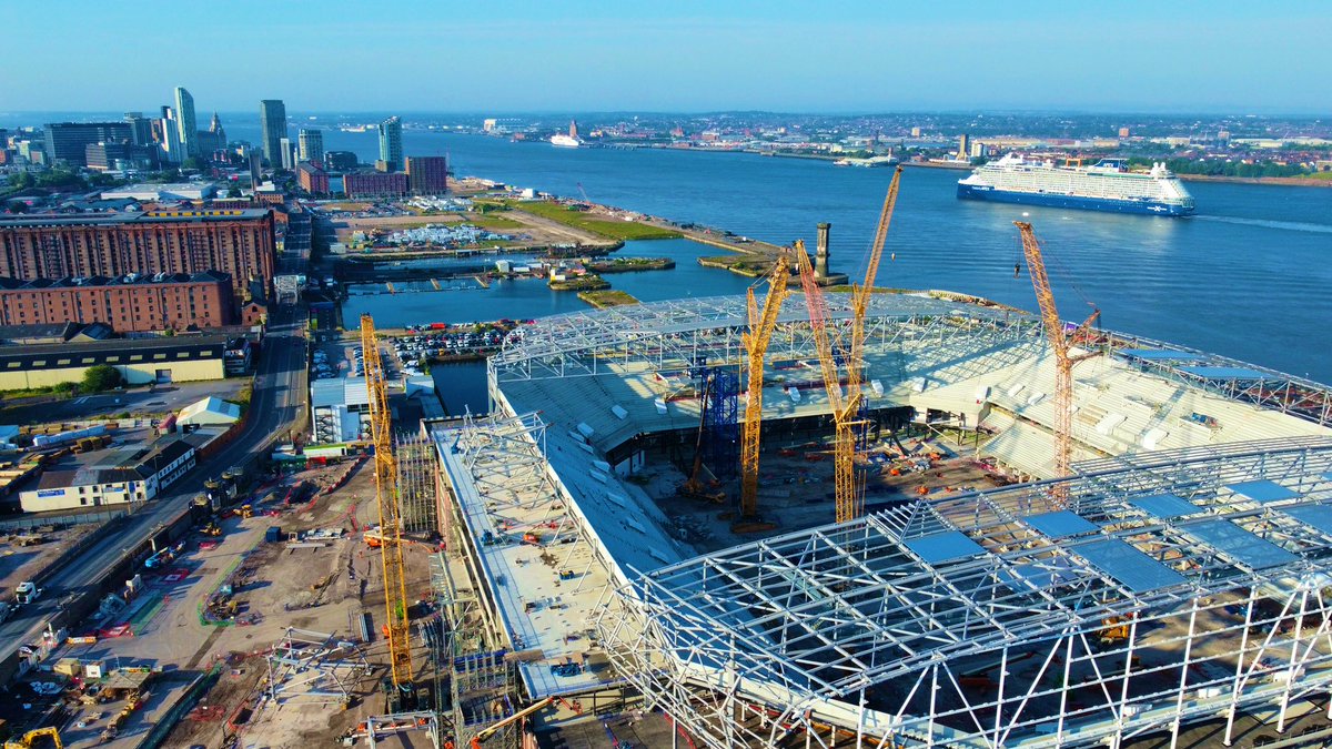 A great morning at a great location in a great city. Photobomb courtesy of #CelebrityApex - welcome to Liverpool. 
Everton Stadium ⚽️💙⛴️☀️