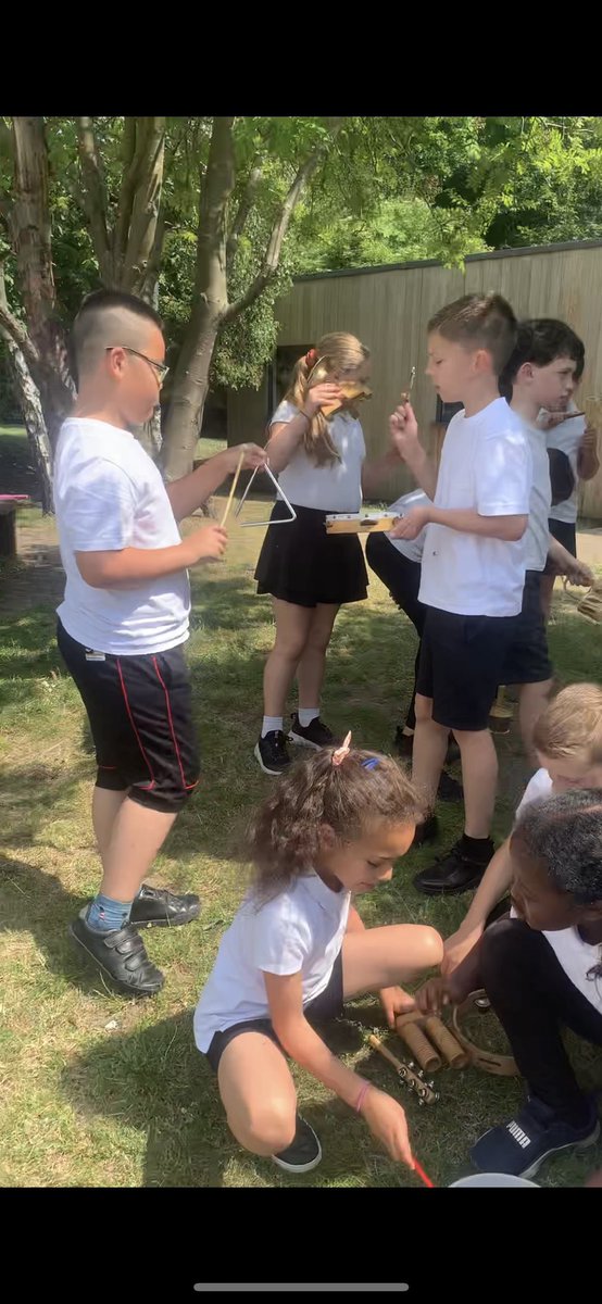 GDPS_TW8's tweet photo. To celebrate #NationalCleanAirDay #CleanAirDay all of Green Dragon made posters about reducing air pollution, and have been having extra outdoor learning! 

@LBofHounslow @HounslowToday @brentfordtw8 

#superzones #willowtunnel #woodarea #PE #music https://t.co/tcNhqohZbN