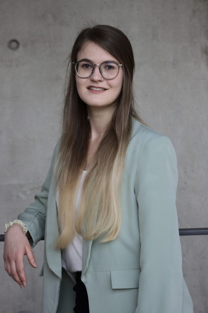 imSAVAR_IMI2 (@imsavar_imi2) on Twitter photo My name is Daria Geilen, and I am a Master's student within the #imSAVAR consortium together with <a href="/Dynamic42_Jena/">Dynamic42 GmbH</a>. Iām really excited that my Master thesis can contribute to #imSAVARās goal of improving the safety of immune therapy. Read more: imsavar.eu/student-portra⦠My name is Daria Geilen, and I am a Master's student within the #imSAVAR consortium together with <a href="/Dynamic42_Jena/">Dynamic42 GmbH</a>. Iām really excited that my Master thesis can contribute to #imSAVARās goal of improving the safety of immune therapy. Read more: imsavar.eu/student-portraā¦