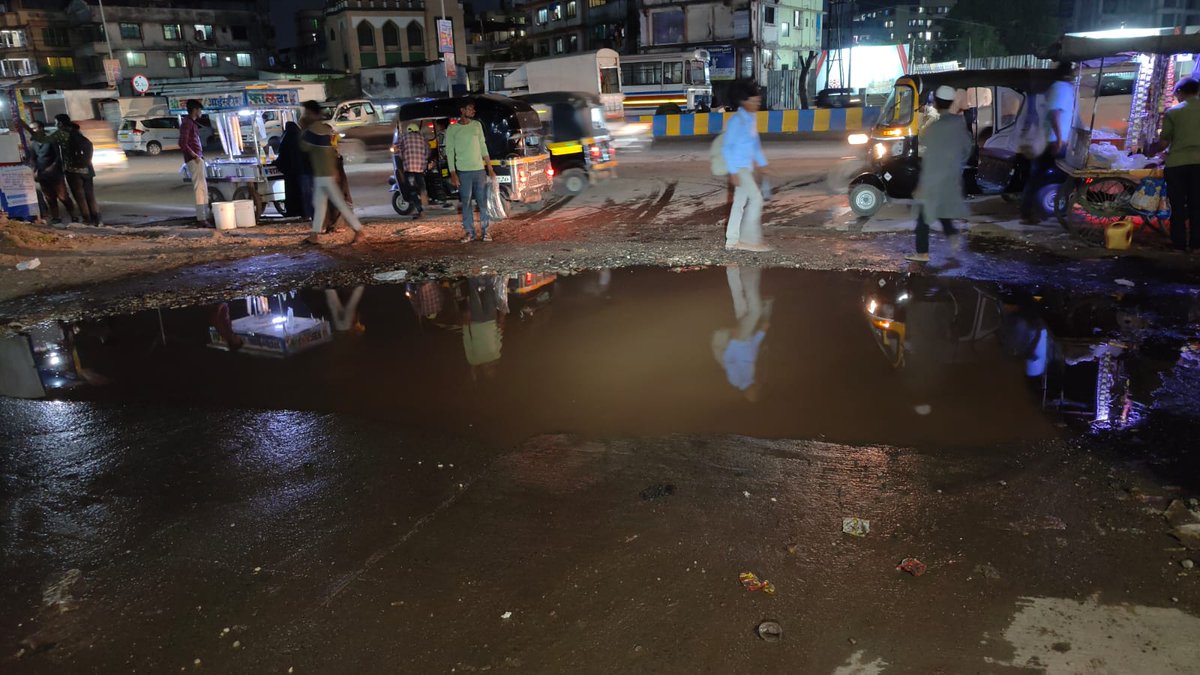 assadkhan2009's tweet photo. @TMCaTweetAway @MMRDAOfficial @QueenofThane Still awaiting for the necessary action. Monsoon has started and the situation is getting worst now. Kindly look into it at the earliest. https://t.co/WrKhybyclM
