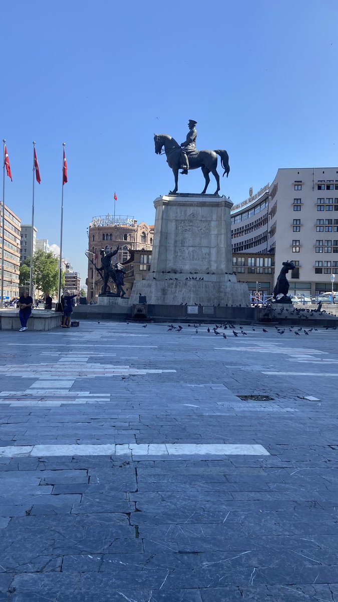 Hakkımız olanı almaya geldik 🇹🇷
 #Ulusta55BinÖğretmen