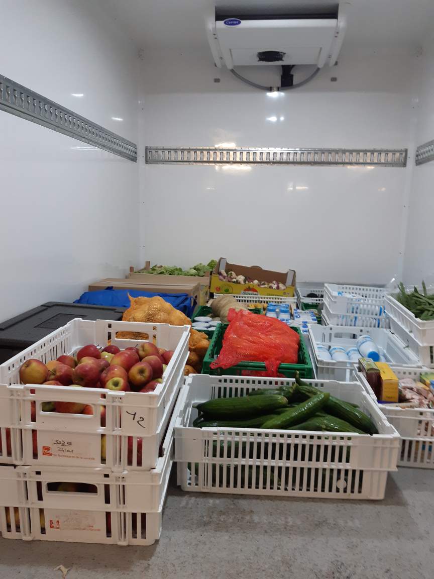 ApafedO's tweet photo. Un duo au top pour organiser l'alimentation de  l’ensemble des femmes et enfants du CHRS Flora Tristan et cela grâce à la @BA_Bordeaux33  

#alimentation #Luttecontrelesviolencesconjugales #banquealimentaire https://t.co/pZiZIS570B