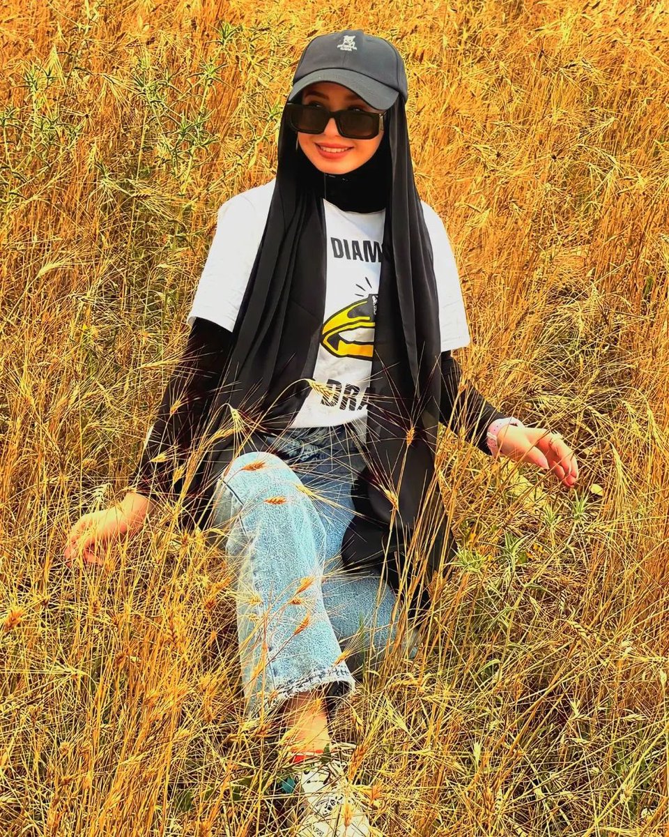 انا حبي ما بيتكرر .
.
.
.
#dahlias_team #hijab #hijabstyle #hijablove #hijabfashion #hijaboutfit #hijabiselegant #hijabers #hijabistyle #hijabistyle #hijabmood #photooftheday #photoshoot #followforfollowback #fashionblog #fashionweek #fashiondesigner #fashionblogger