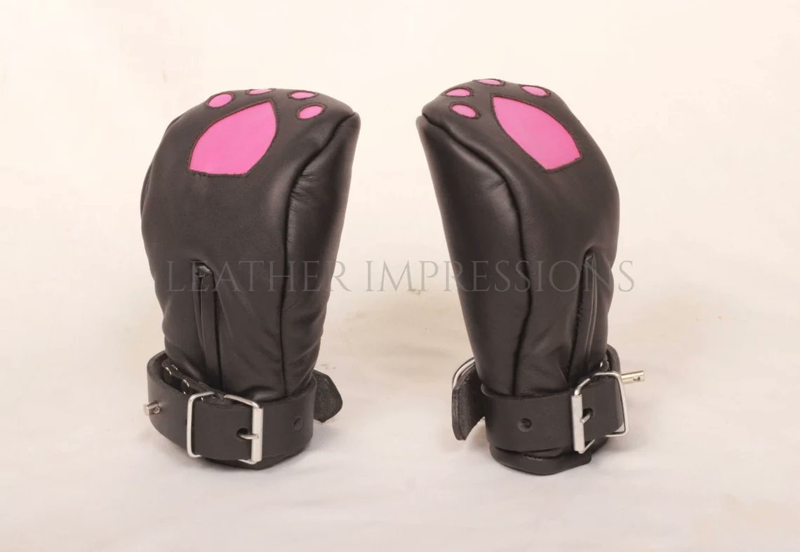 Hot_BDSM_Gear's tweet photo. Explore Your Wild Side with the Sensual Comfort of Leather Paw Mitts.
https://t.co/h4J6qCvhJj
#mitts #petplaycommunity #petplaygear #petplaytime #kittenplay #ddlgpetplay #leatherbondagemitts #bondagemitts #bdsmgear #lockingmitts #bdsmrestraints #bdsmcommunity #community https://t.co/lsCPEsN9vF