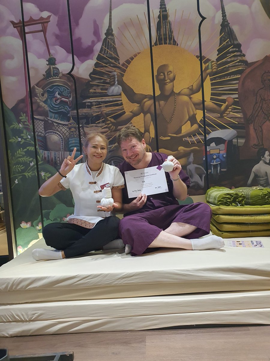 ZenKimchi's tweet photo. Just tried something unique. A three-hour Thai massage class. Learned a lot. Try them if you're in #Bangkok. #traveltips  https://t.co/UEzwsGcCqH https://t.co/P6NC5AMkG8
