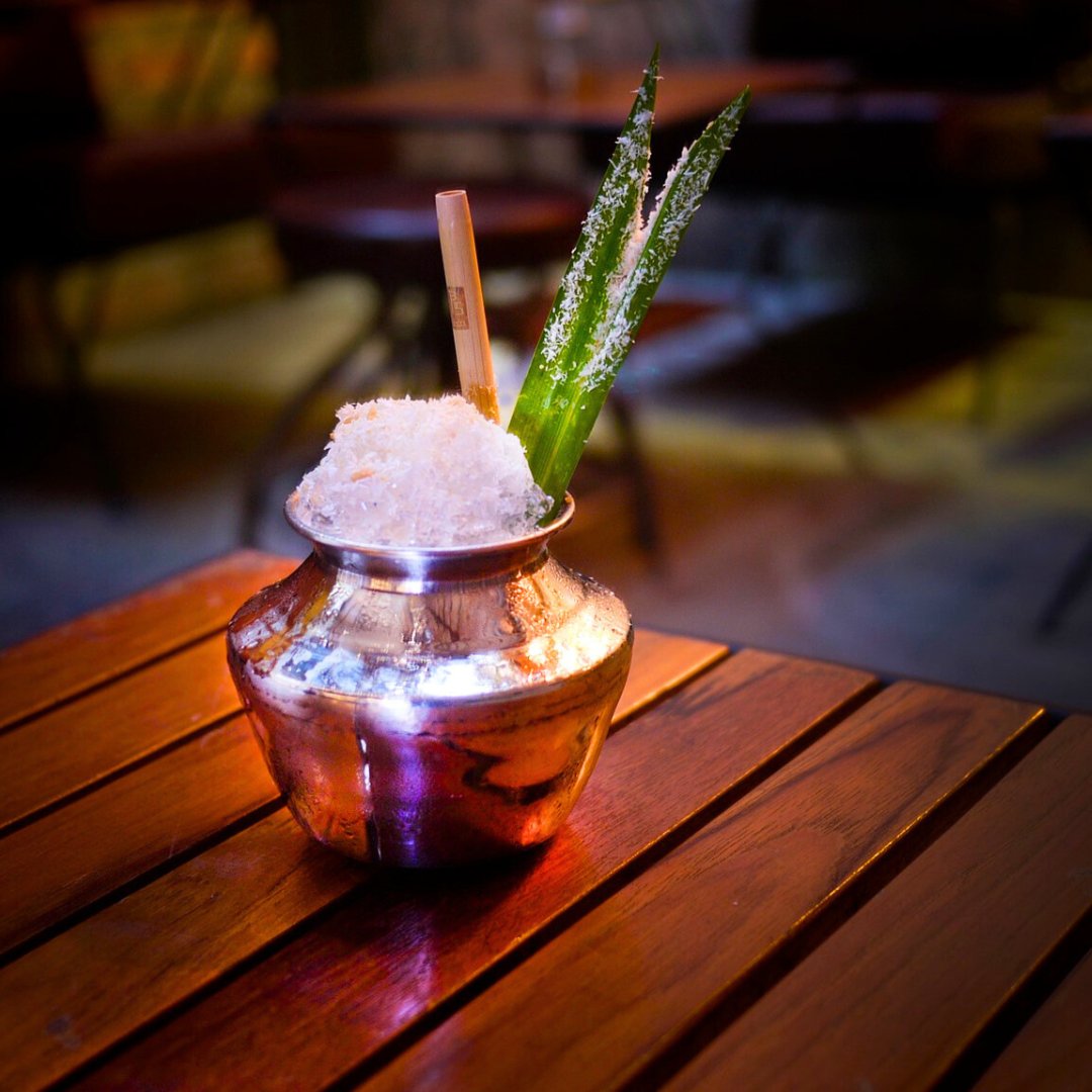 AsiaTop80's tweet photo. PS150, Asia's Top80 Bars 2022 🍹✨ Discover a hidden cocktail gem on Petaling Street in Chinatown, KL! This unique bar takes you on a journey through three eras of cocktail history.   ➡️ https://t.co/Cn07GJxU0r

#AsiaTop80 #PS150 #CocktailBar https://t.co/X2XEOA9Elb