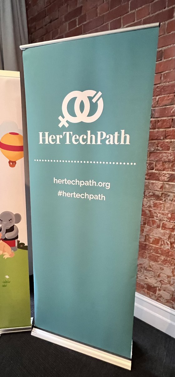 Budgeting_Guru's tweet photo. I was delighted to be a panel speaker at @HerTechPath's event today, joined by wonderful @pipms and Geoff Rohrsheim, and moderator Eva B.

We spoke about the importance of embracing innovation, taking action, and the risks and rewards associated with this.

#Innovation #Future https://t.co/zCnJRxees7