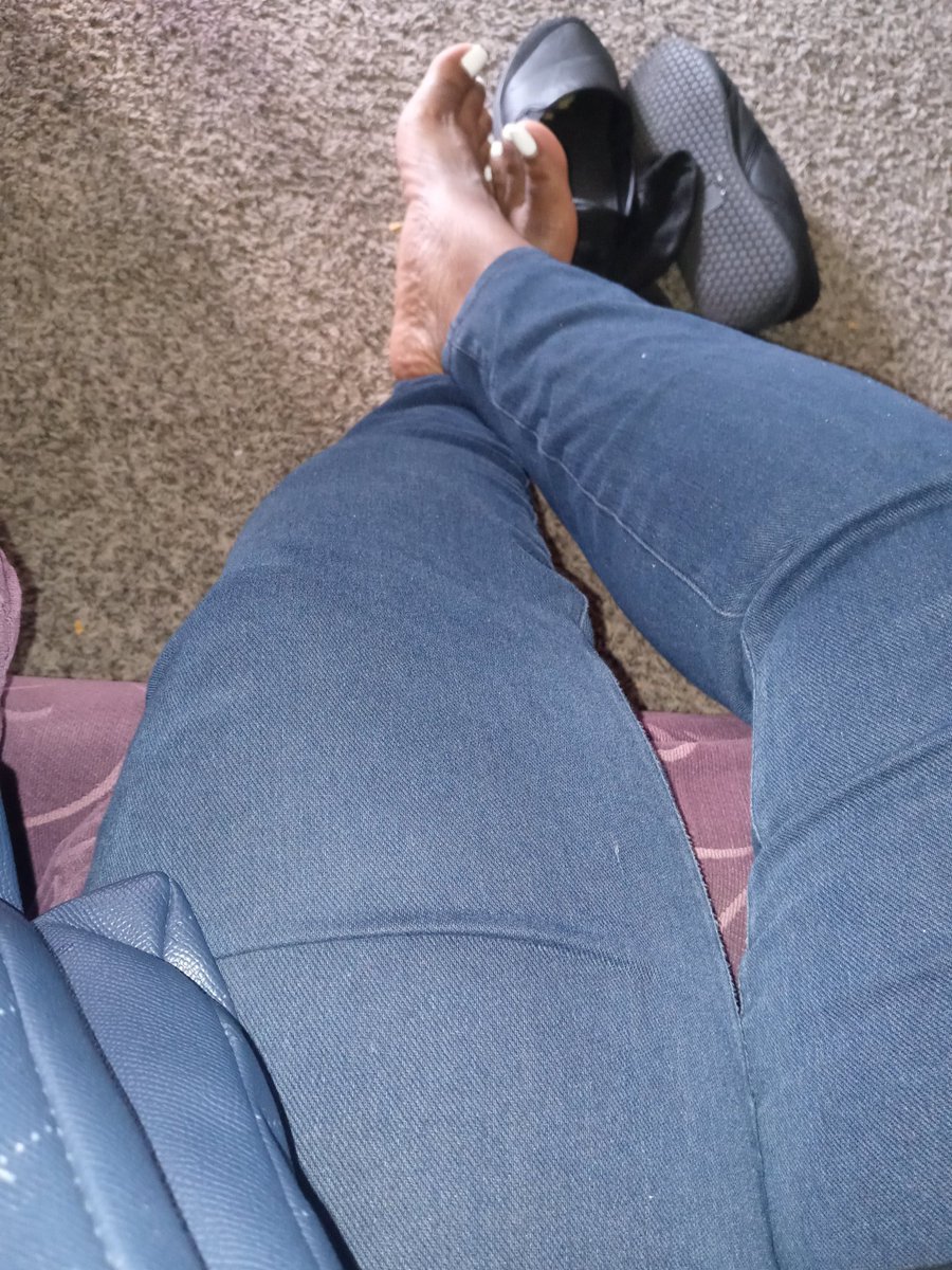 Feet4suga's tweet photo. #workfeet #soretoes #feetcontent https://t.co/Shr3kUibMp
