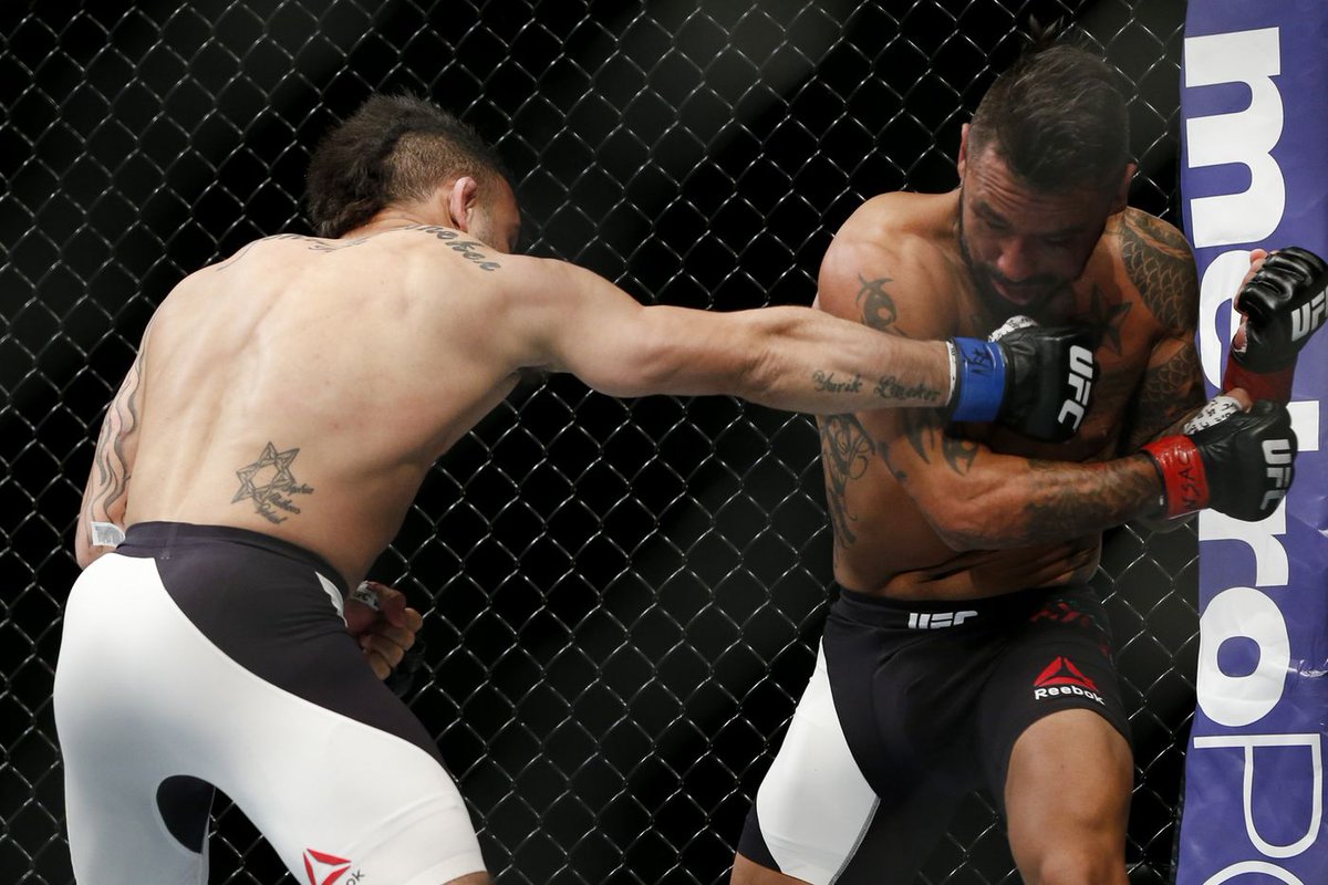 Bantamweight

The Greatest Bantamweight Fight Of All Time Was Between <a href="/johnlineker/">John Lineker</a> 🇧🇷 &amp; <a href="/CiscoRiveraUFC/">FranCisco Rivera</a> 🇺🇸 At UFC 191. The Bout Would Only See The First Two Minutes But It Would Be Enough To Win FOTN. Lineker 🇧🇷 Won via A Guillotine Choke At 02:08