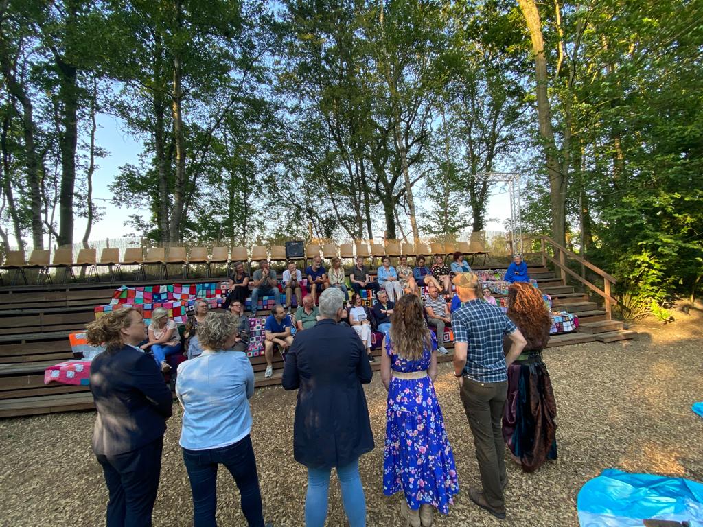 Ja hear! We binne yn 'e loft! Dochst mei? waldenopekaart.frl