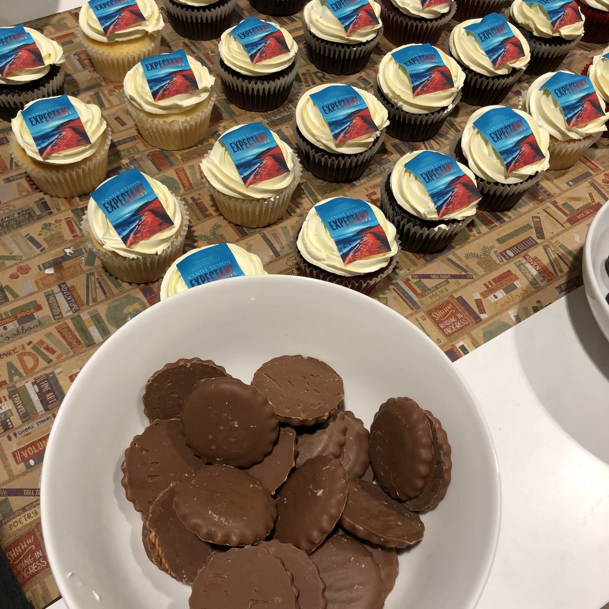 Vanda Symon tweet media