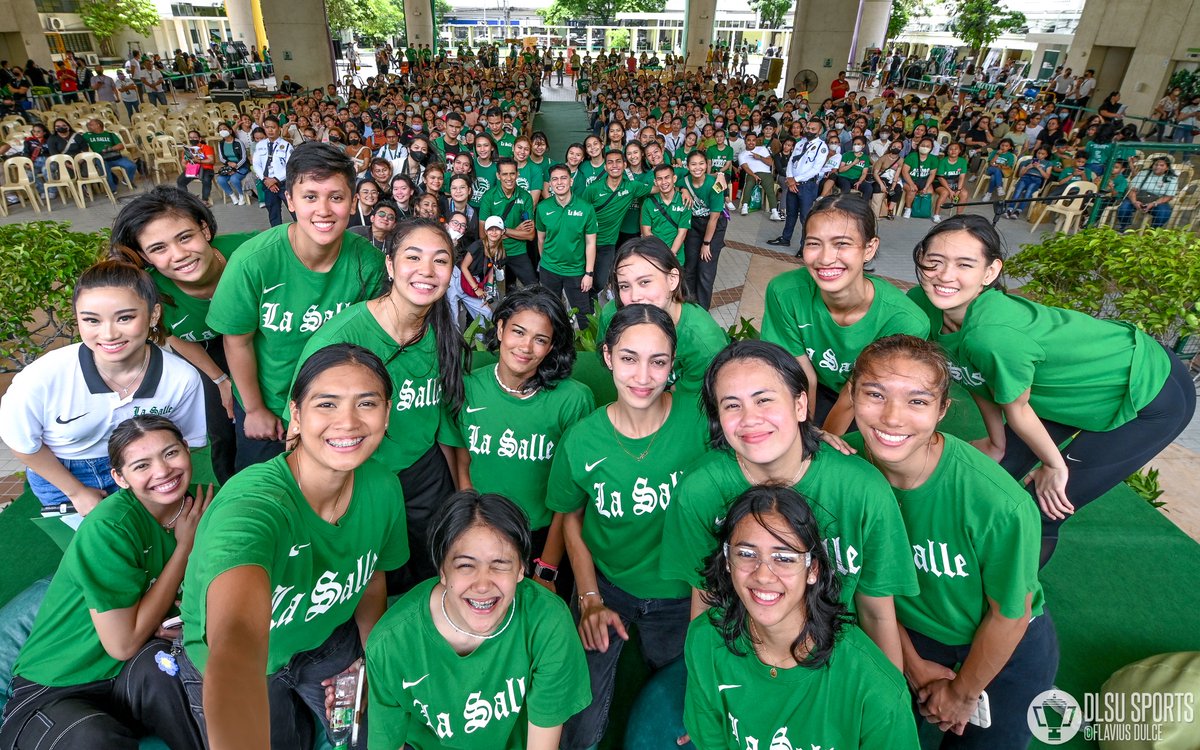 DLSU Lady Spikers, your UAAP Season 85 Champions! 💚🏹🏆🥇

📷 DLSU Sports

#AN1MO #AnimoLaSalle #GoLaSalle #GreenBlooded