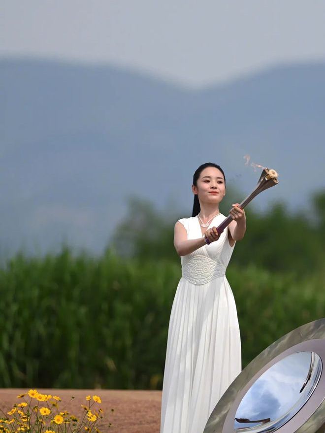 Welcome to the Asian Games Hangzhou😍
代表着和平的亚运之火今天点燃，杭州欢迎您😍 https://t.co/IZKu1bRahG