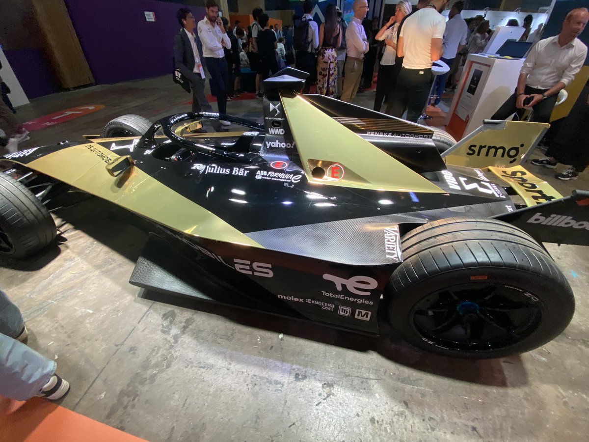 thisismariepro's tweet photo. 🤩#VivaTech #ESDxVivatech https://t.co/o2yVHcCuaP