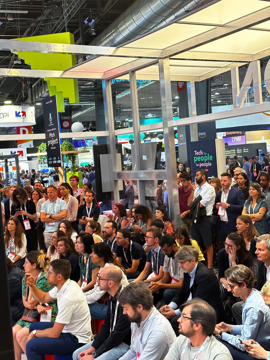 SNCFNumerique's tweet image. Après l'essor de ChatGPT, quels apprentissages et projets autour de l'#IA générative pour le @GroupeSNCF ? @SNCF Connect &amp;amp; tech partagera ses premières expérimentations en direct de la scène de pitch Groupe #SNCF à @VivaTech #VIVASNCF #VivaTech