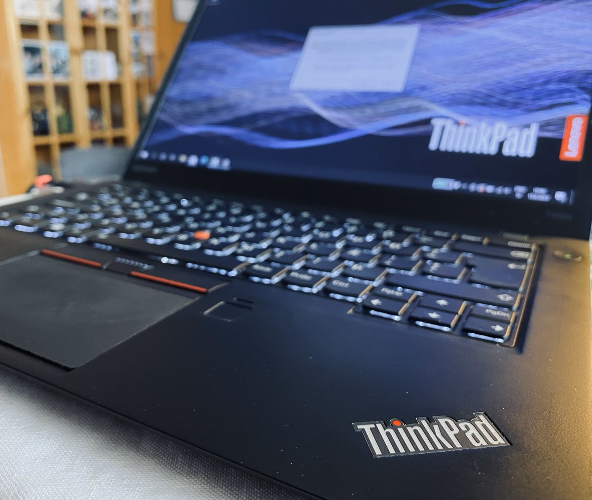 Got a visitor on this #ThinkPadThursday, a lovely #ThinkPad T460s that needed some TLC. Complete refresh and it's good for at least 5 more years. 😊🤓💪🇮🇸 @Lenovo @LenovoThinkPad #NeedMoreThinkPads #LenovoIN