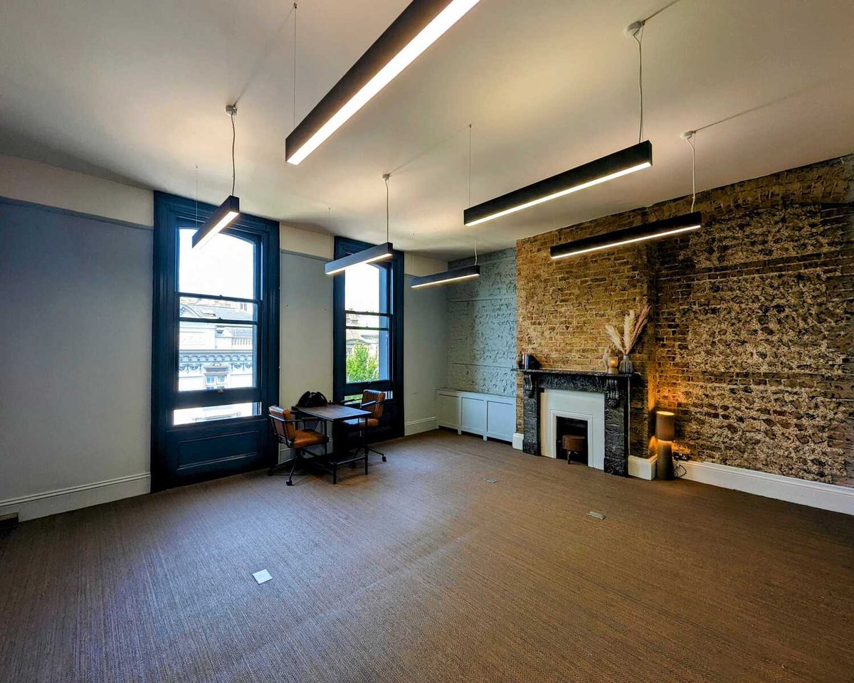 Private offices and co-working spaces to let in #Brighton🏖️!Contact Office Hunt to book a viewing!
#officetolet #officespace #privateoffice #coworking #officehunt #events #uk #officetorent #BrightonandHove #EastSussex #brightonoffice #businesscentre #servicedoffice #fitnessclass